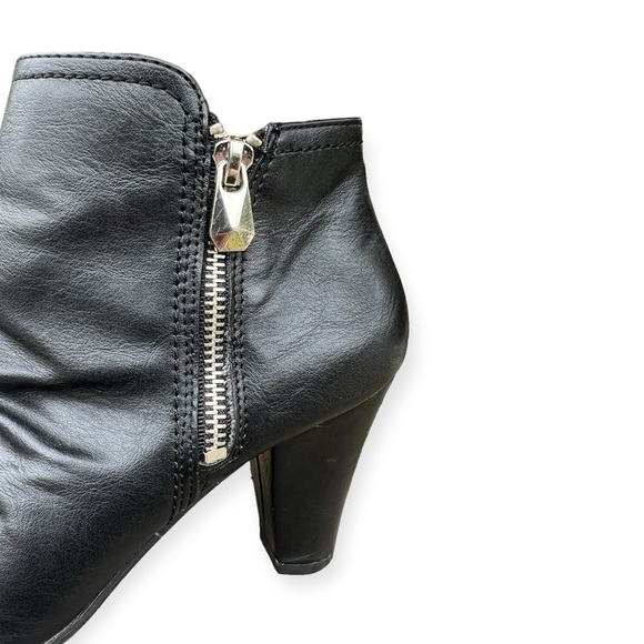 Fergalicious Morgin Bootie size 6.5. A small amount of wear as seen in photos. - Picture 2 of 6